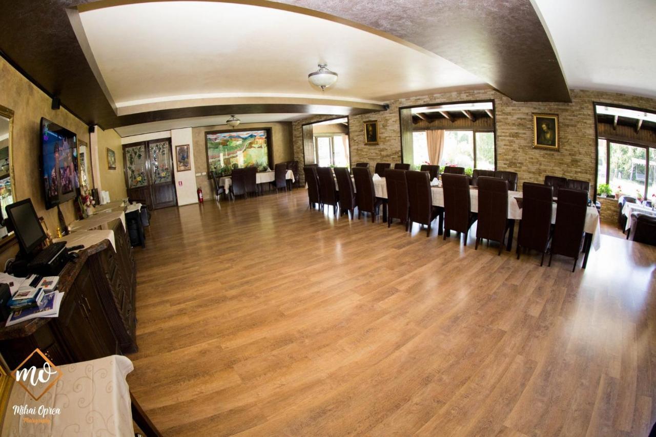 Hanul Simon Pensiune & Restaurant Бран Екстериор снимка