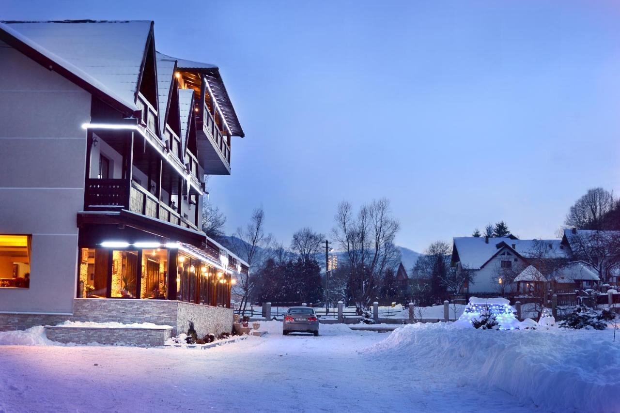 Hanul Simon Pensiune & Restaurant Бран Екстериор снимка