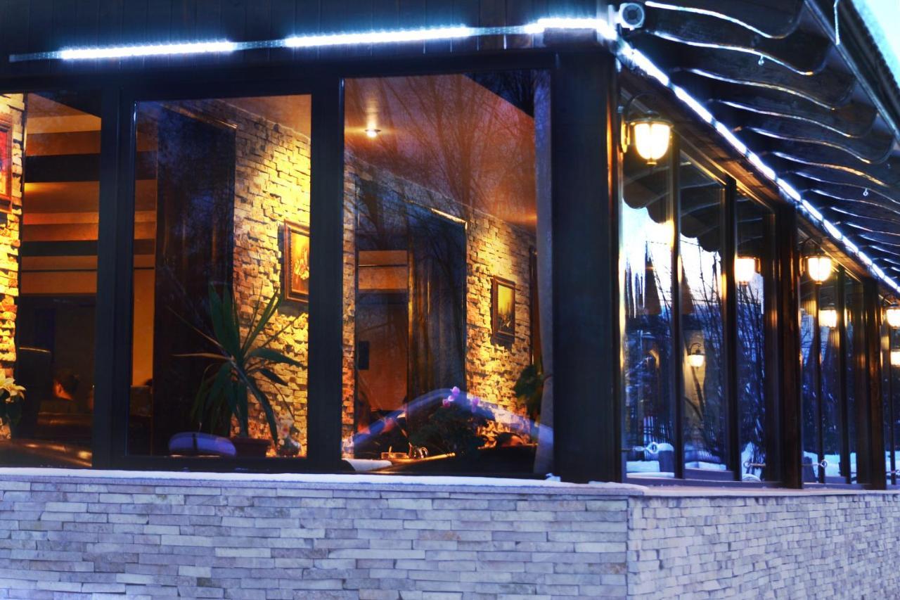Hanul Simon Pensiune & Restaurant Бран Екстериор снимка