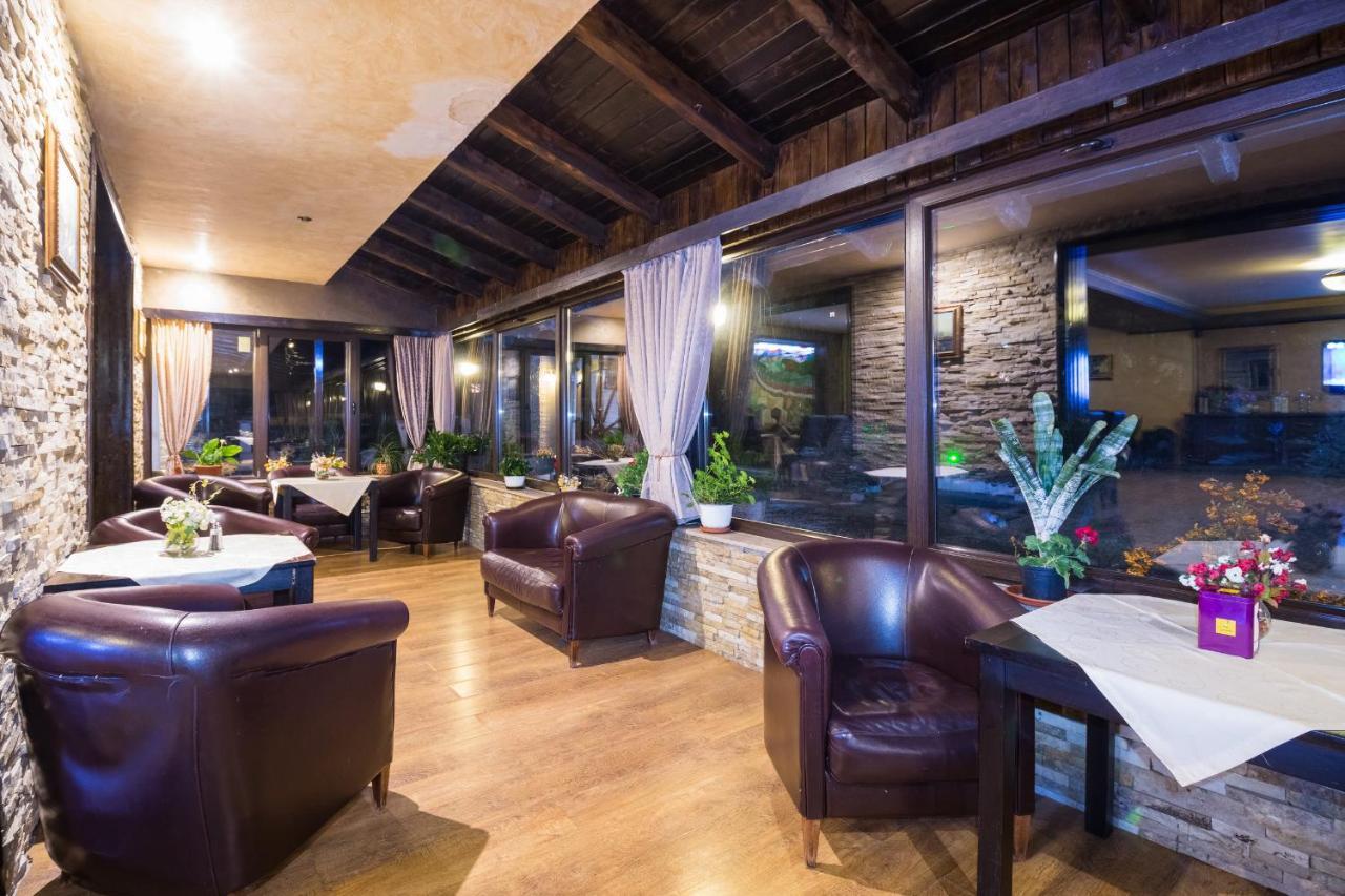 Hanul Simon Pensiune & Restaurant Бран Екстериор снимка