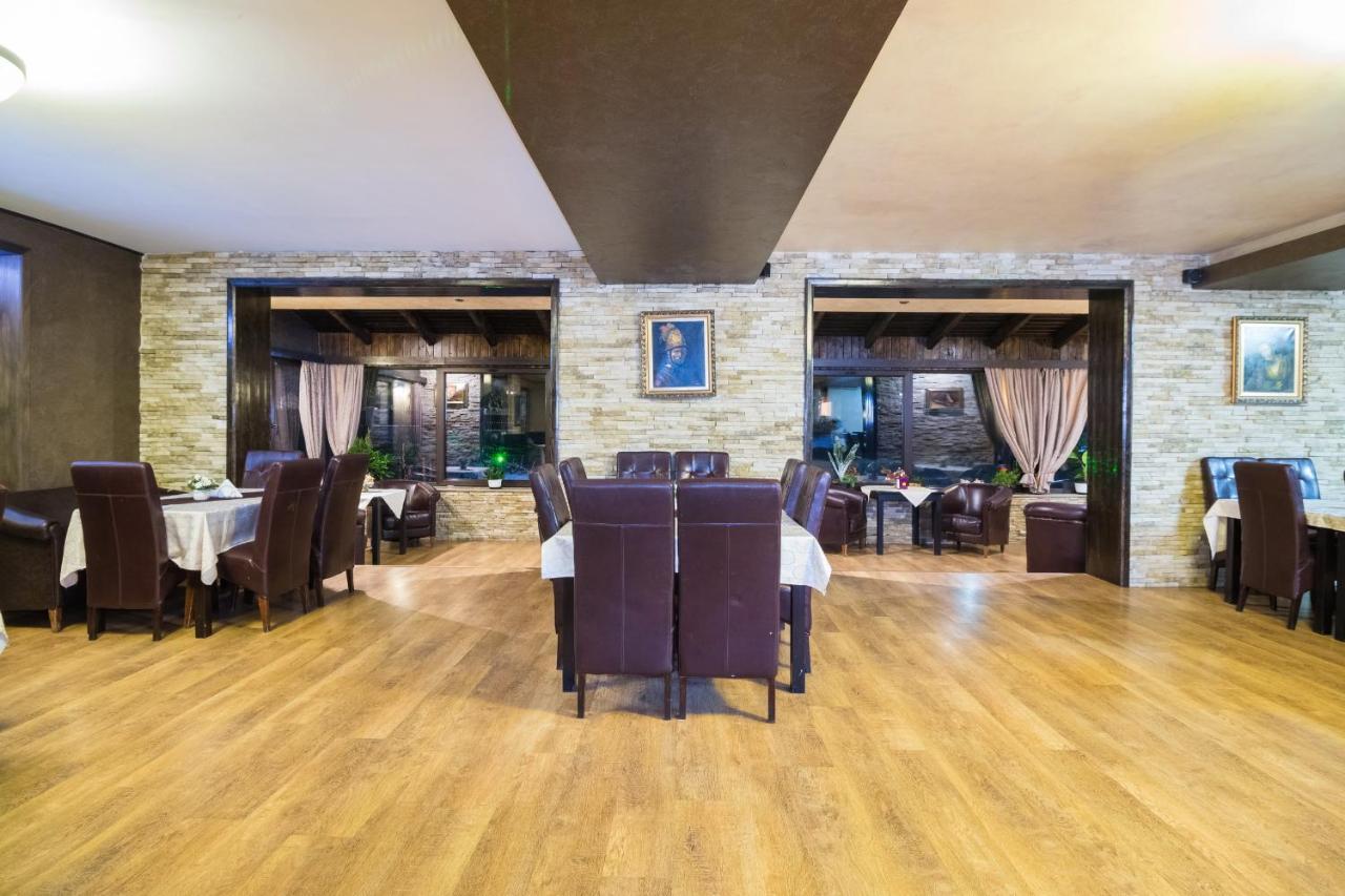 Hanul Simon Pensiune & Restaurant Бран Екстериор снимка