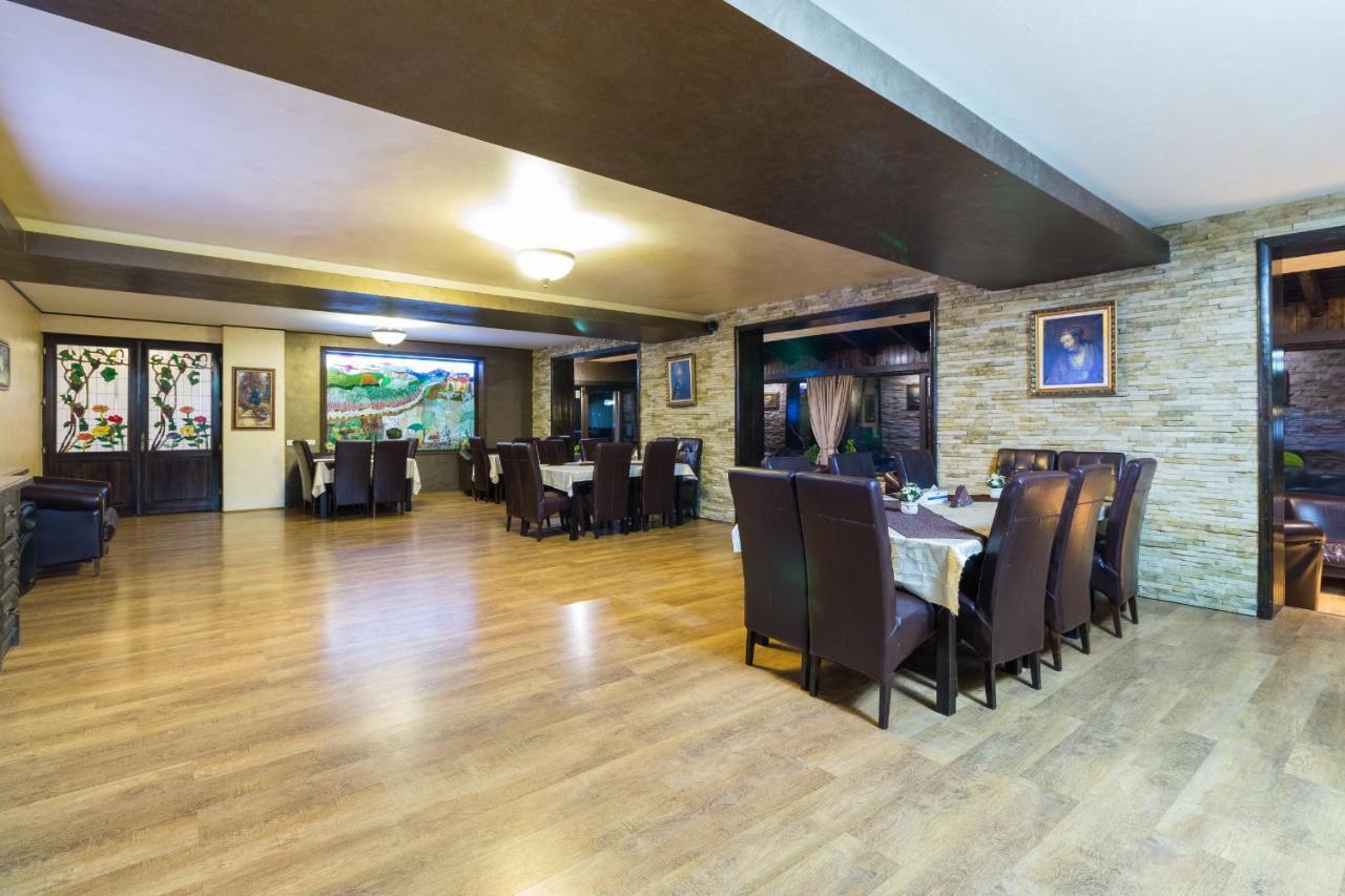 Hanul Simon Pensiune & Restaurant Бран Екстериор снимка