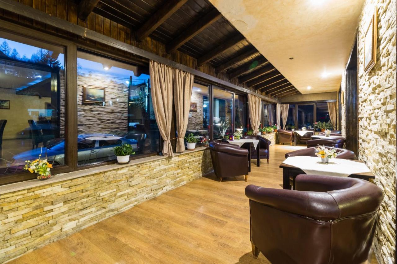 Hanul Simon Pensiune & Restaurant Бран Екстериор снимка