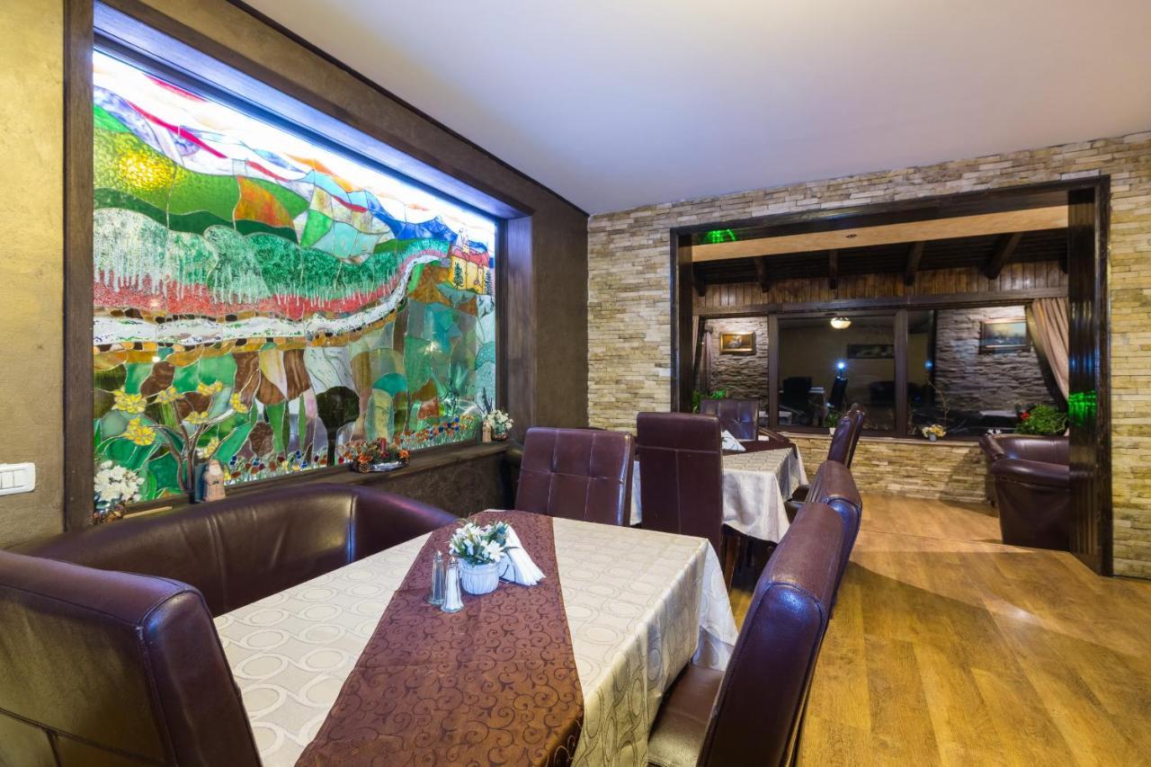 Hanul Simon Pensiune & Restaurant Бран Екстериор снимка