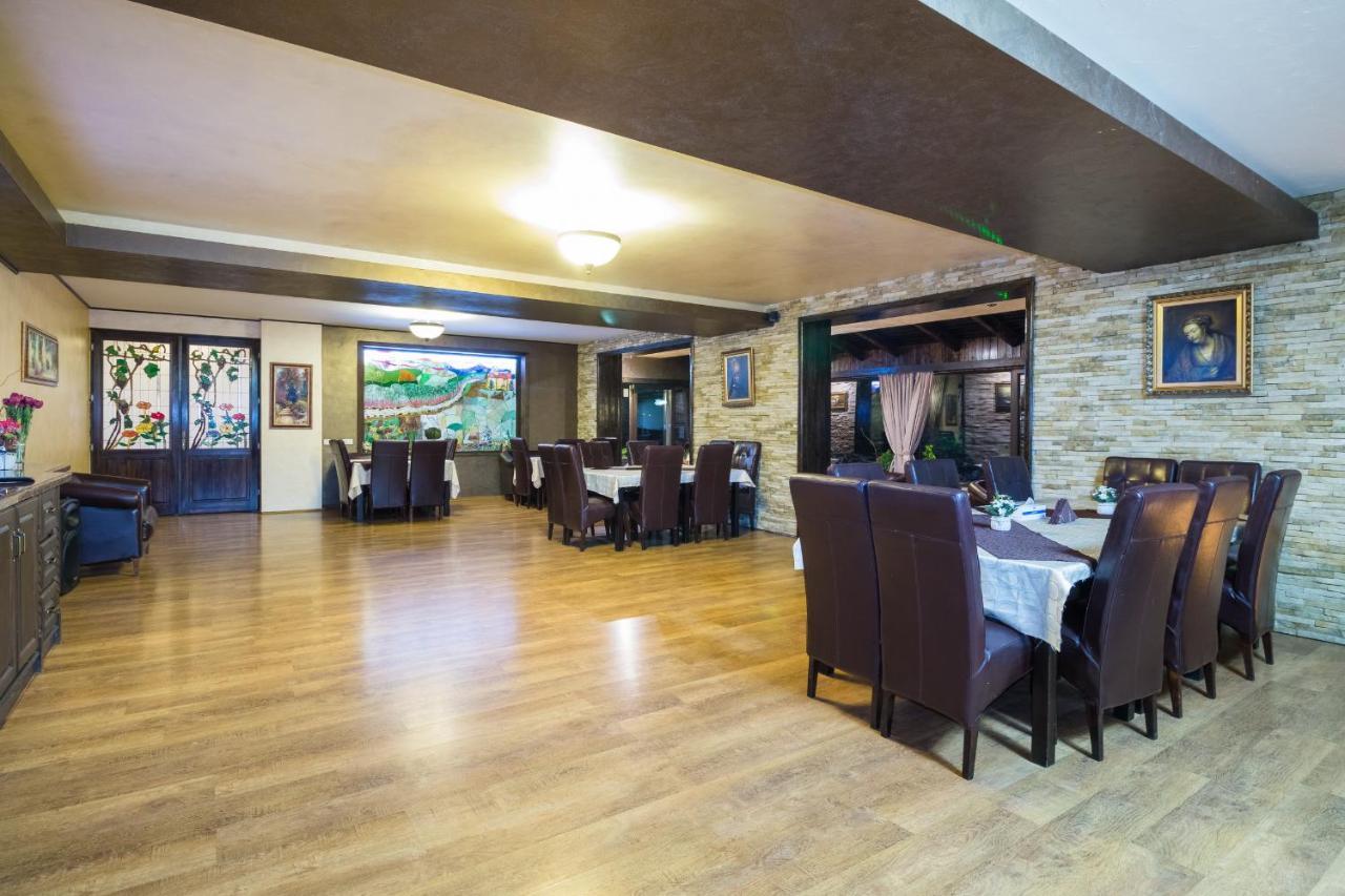 Hanul Simon Pensiune & Restaurant Бран Екстериор снимка